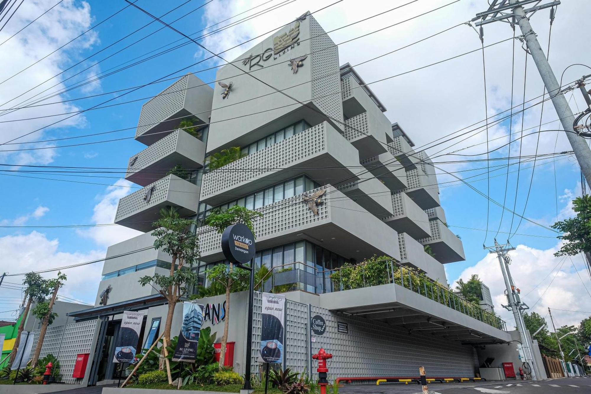 Sans Hotel Rg Living Jogja By Reddoorz Pakualaman Exteriér fotografie
