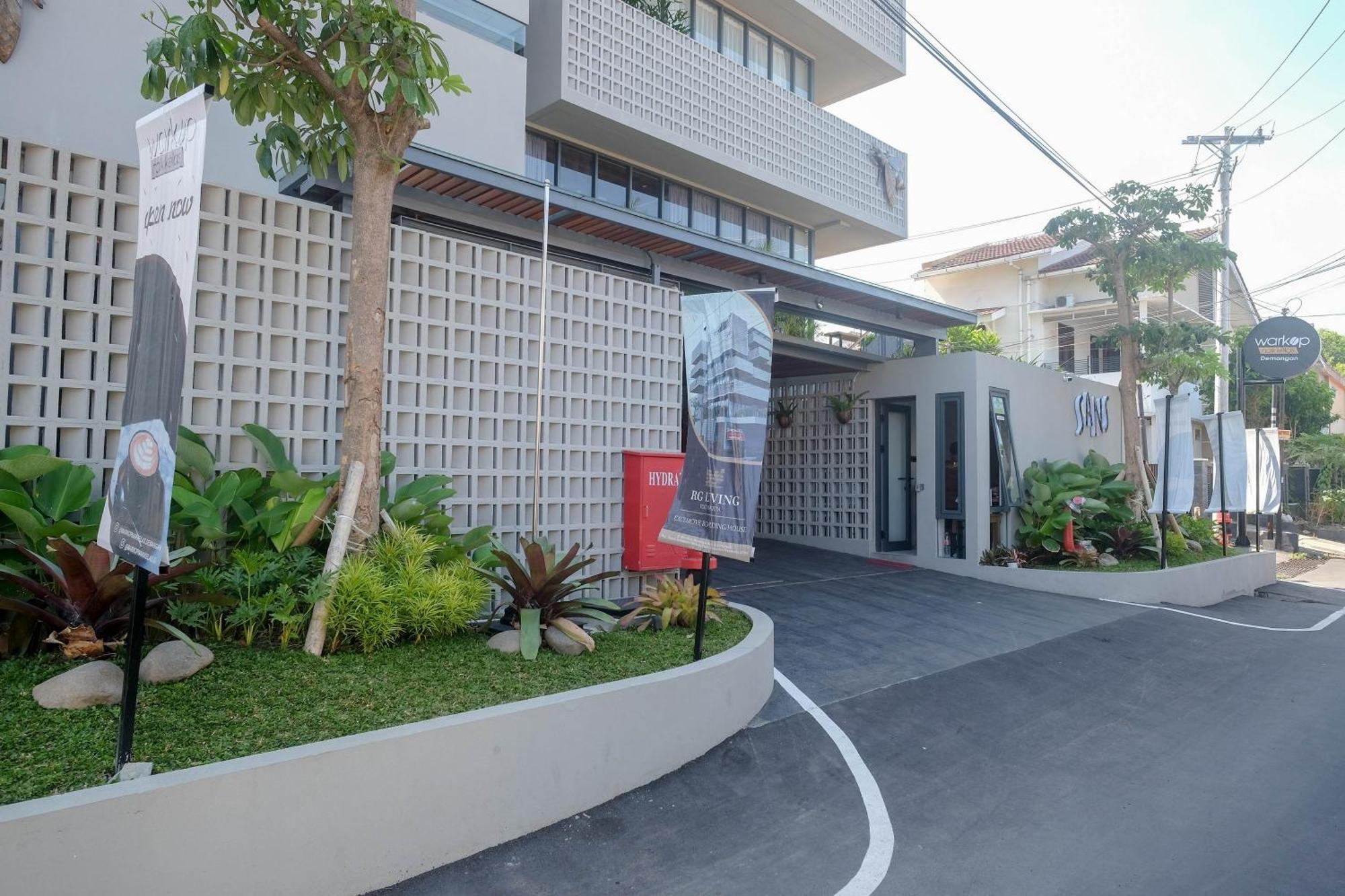Sans Hotel Rg Living Jogja By Reddoorz Pakualaman Exteriér fotografie