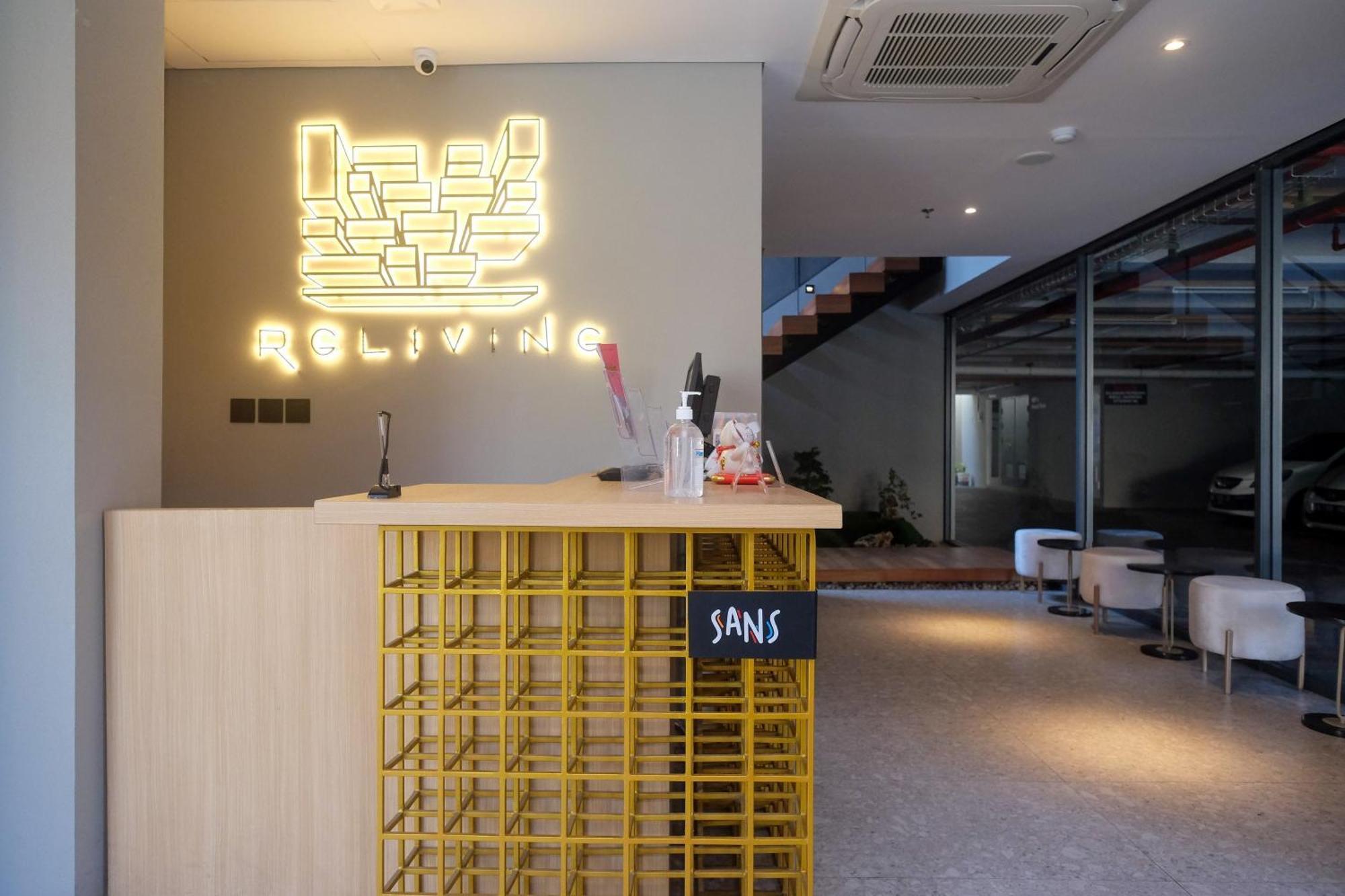 Sans Hotel Rg Living Jogja By Reddoorz Pakualaman Exteriér fotografie