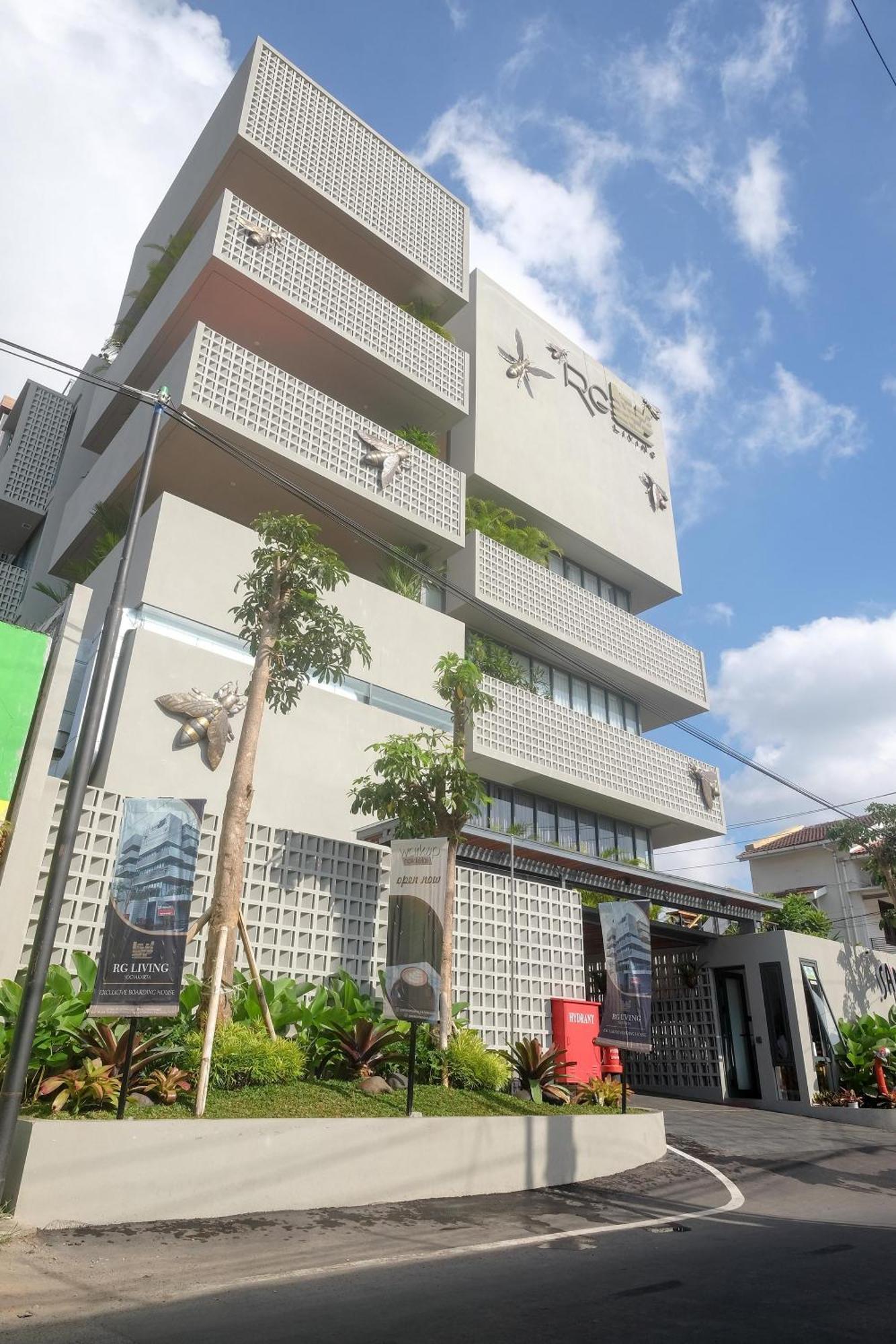 Sans Hotel Rg Living Jogja By Reddoorz Pakualaman Exteriér fotografie