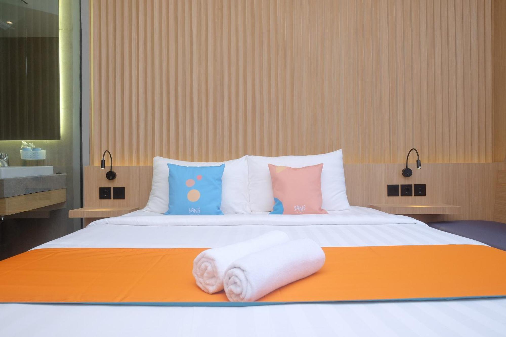 Sans Hotel Rg Living Jogja By Reddoorz Pakualaman Exteriér fotografie